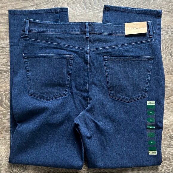 NWT L.L. Bean Super Stretch Slim Jeans Straight Leg Dark Indigo Women's size 14 - Picture 2 of 10